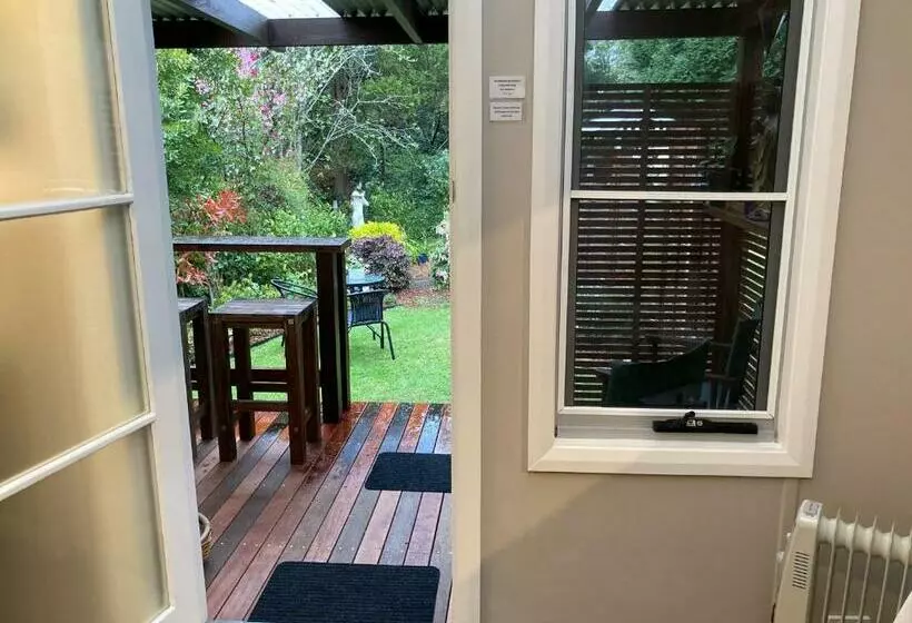 Majatalo Burradoo Studio