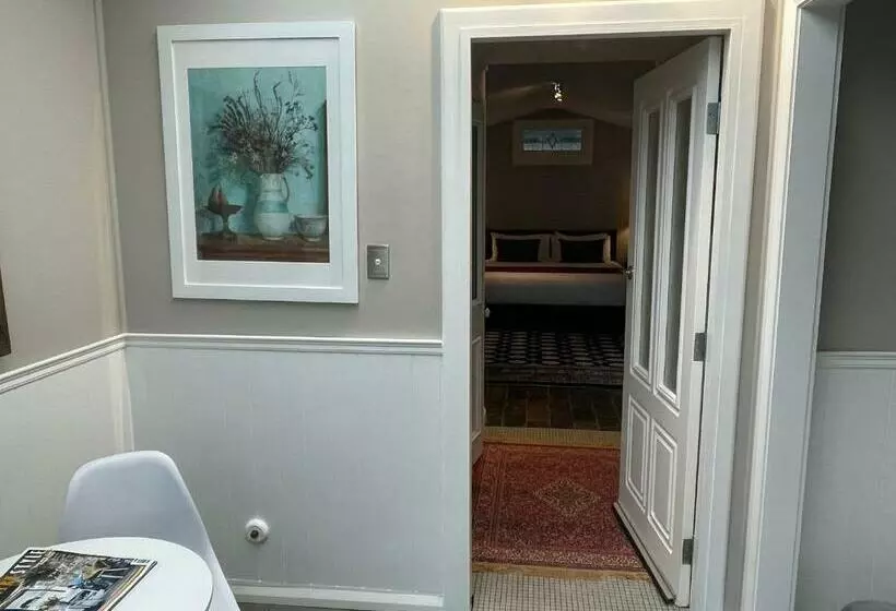 Majatalo Burradoo Studio