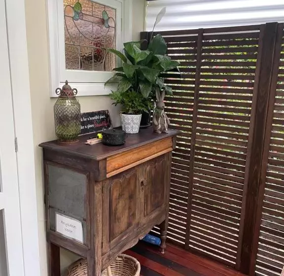 Majatalo Burradoo Studio