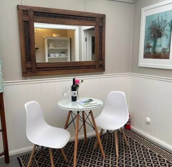 Majatalo Burradoo Studio