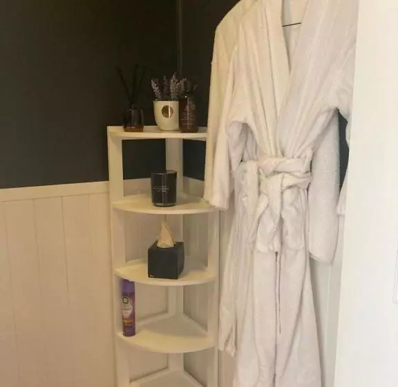 Majatalo Burradoo Studio