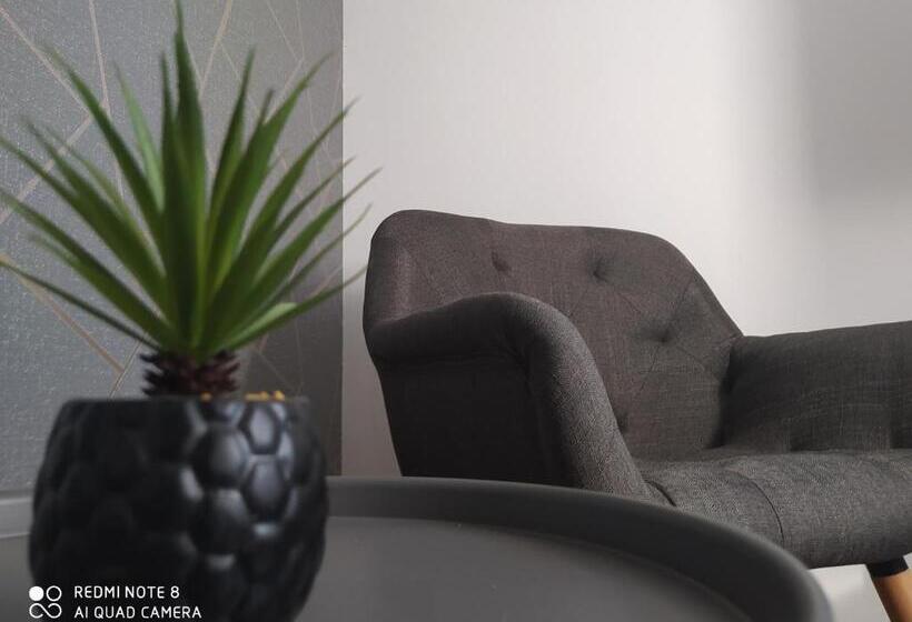 ペンション Huellas Albergue Turístico