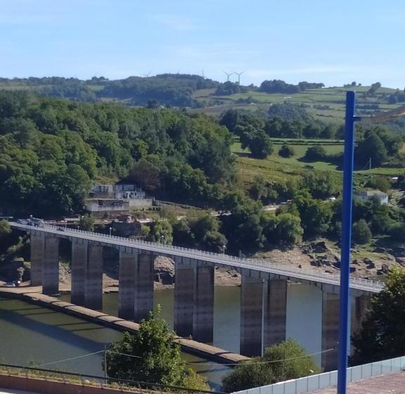 ペンション Huellas Albergue Turístico