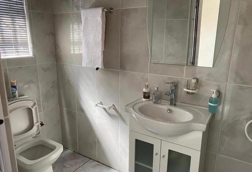 بنسيون Hush Guest House