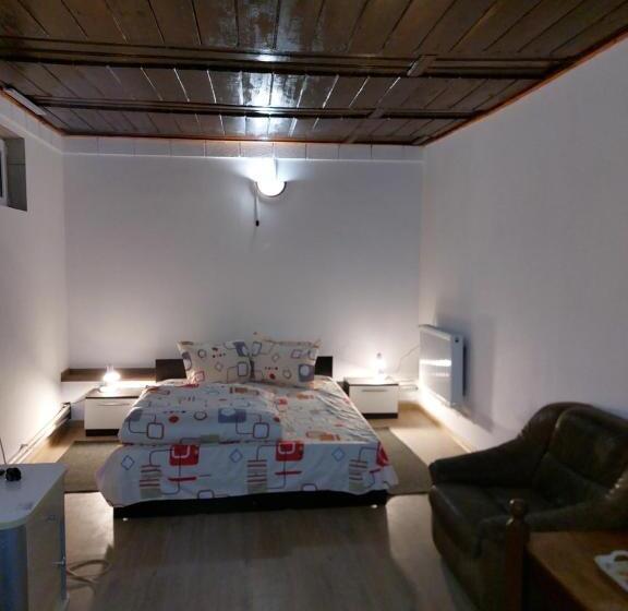 پانسیون Lotus