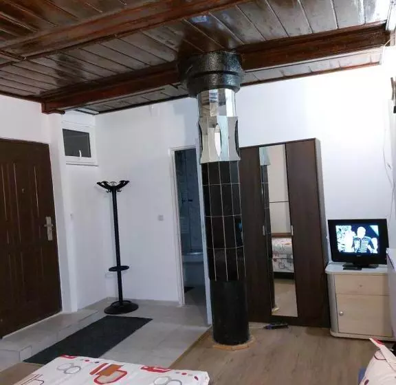 پانسیون Lotus