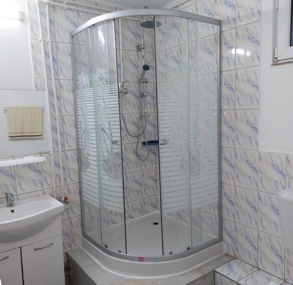 پانسیون Lotus