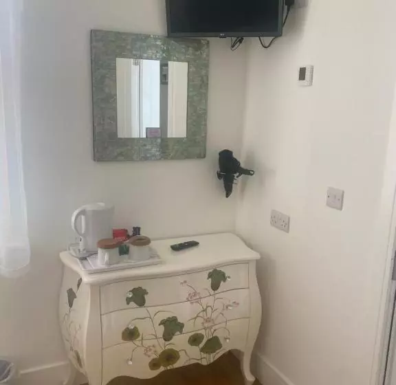 Majatalo Racecourse View