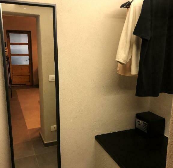 פנסיון Rooms Da Steu