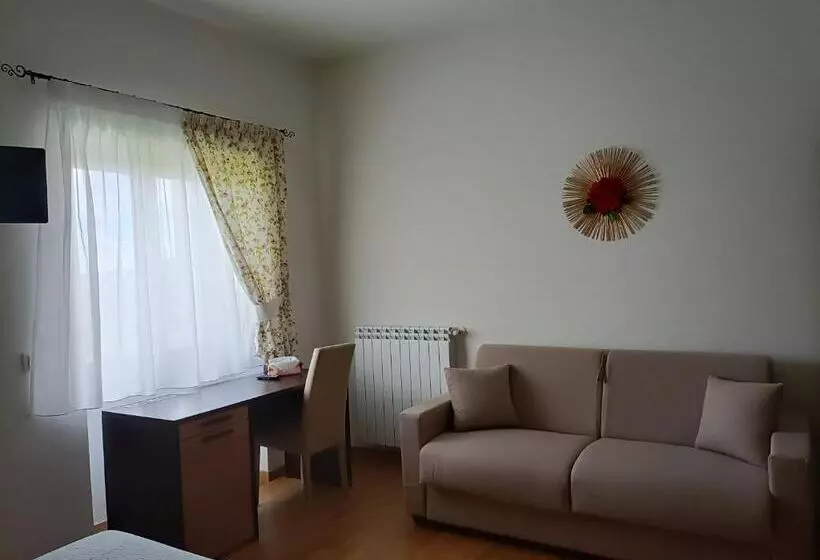 Agriturismo Macchia Dei Briganti   B&b