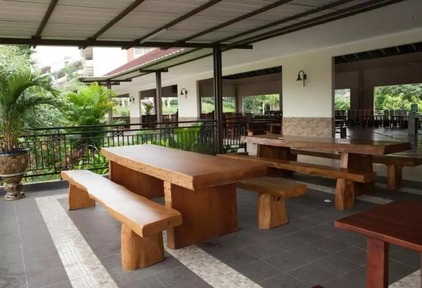 Hotelli Taman Bukit Palem Resort