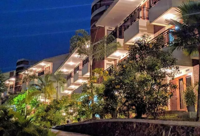 Hotelli Taman Bukit Palem Resort