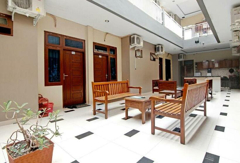 ホテル Wisma Cemara  Pekanbaru