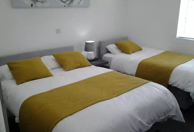 Motelli Lady Charlotte Guest Rooms Triple Rooms