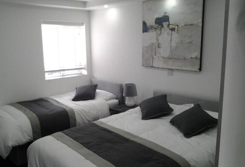 מוטל Lady Charlotte Guest Rooms Triple Rooms