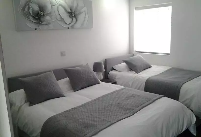 Motelli Lady Charlotte Guest Rooms Triple Rooms