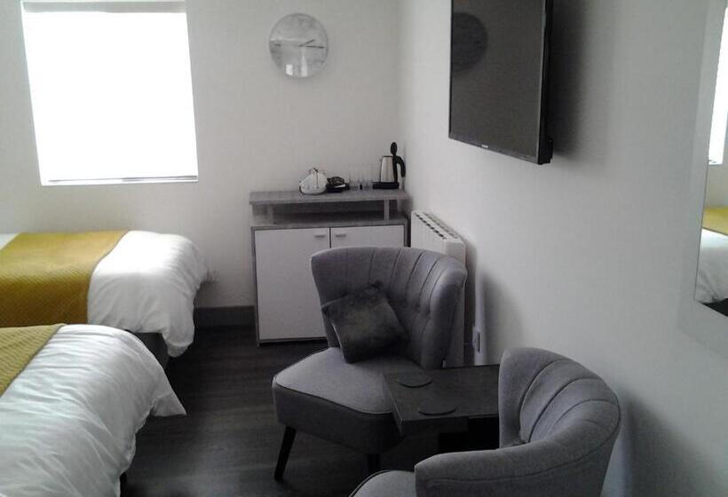 מוטל Lady Charlotte Guest Rooms Triple Rooms