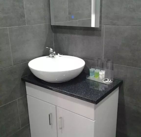 Motelli Lady Charlotte Guest Rooms Triple Rooms