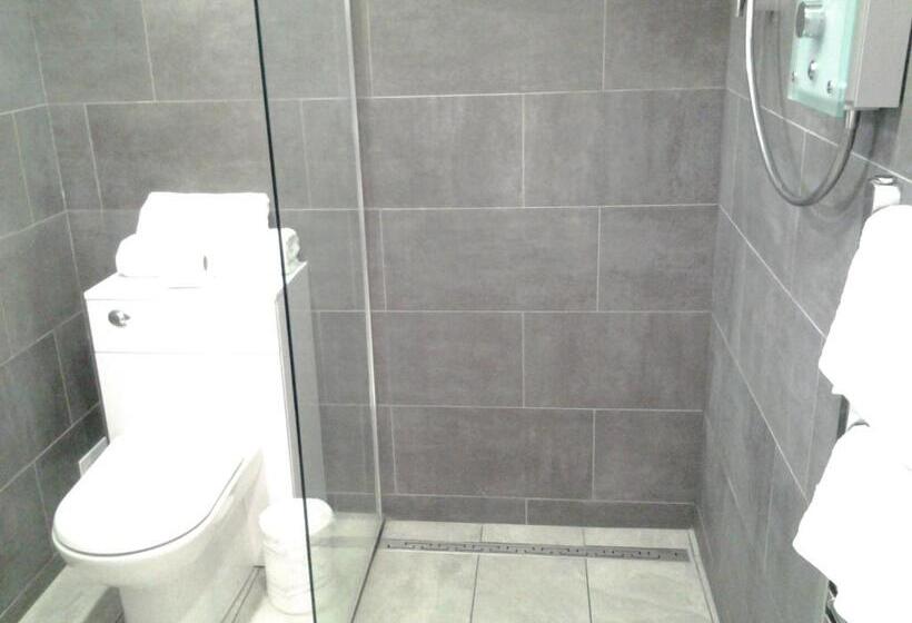 מוטל Lady Charlotte Guest Rooms Triple Rooms