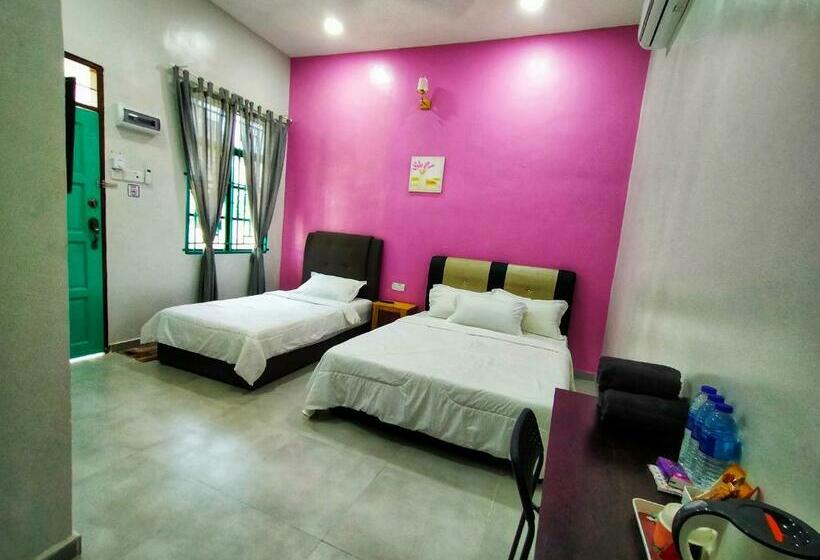 پانسیون Anjung Ara Suites And Roomstays