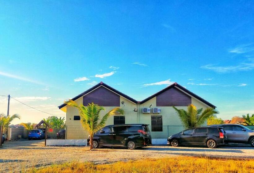 پانسیون Anjung Ara Suites And Roomstays