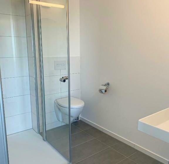 ペンション Prima Inn Unterkunft Direkt über Der Bar Am Minimax