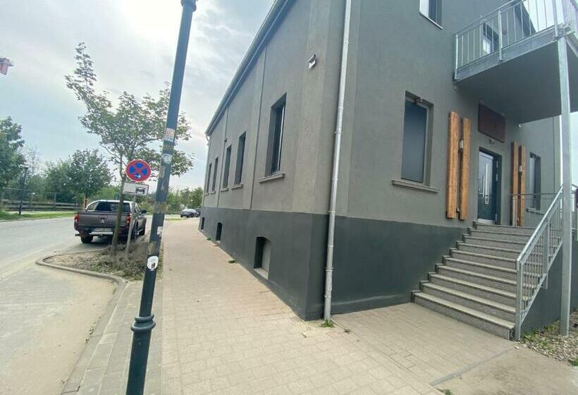 ペンション Prima Inn Unterkunft Direkt über Der Bar Am Minimax