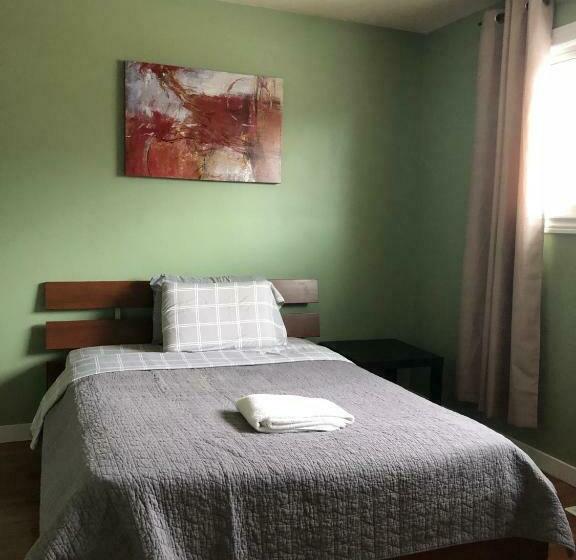 פנסיון Private Rooms Monthly Male Accommodation Close To Nait Kingsway Mall Downtown