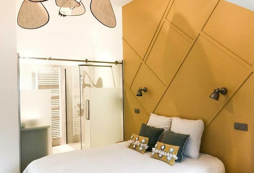 פנסיון The Oak