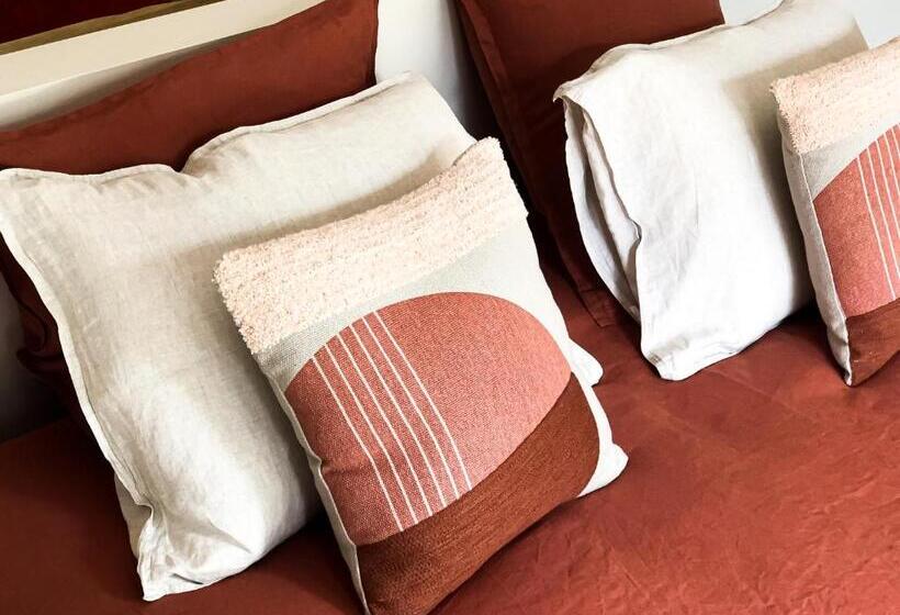 פנסיון The Oak