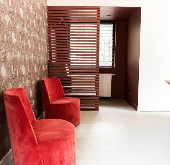 פנסיון The Oak