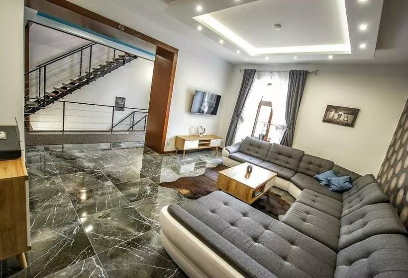 Majatalo Villa Zachar