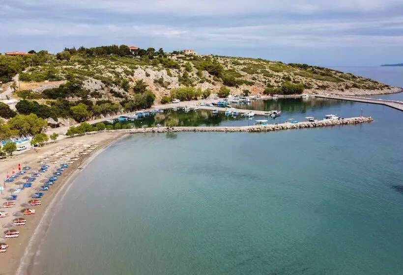 酒店 Almiriki Chios Rooms & Apartments