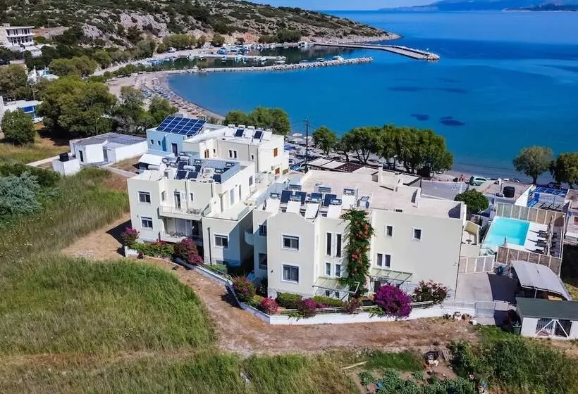 酒店 Almiriki Chios Rooms & Apartments