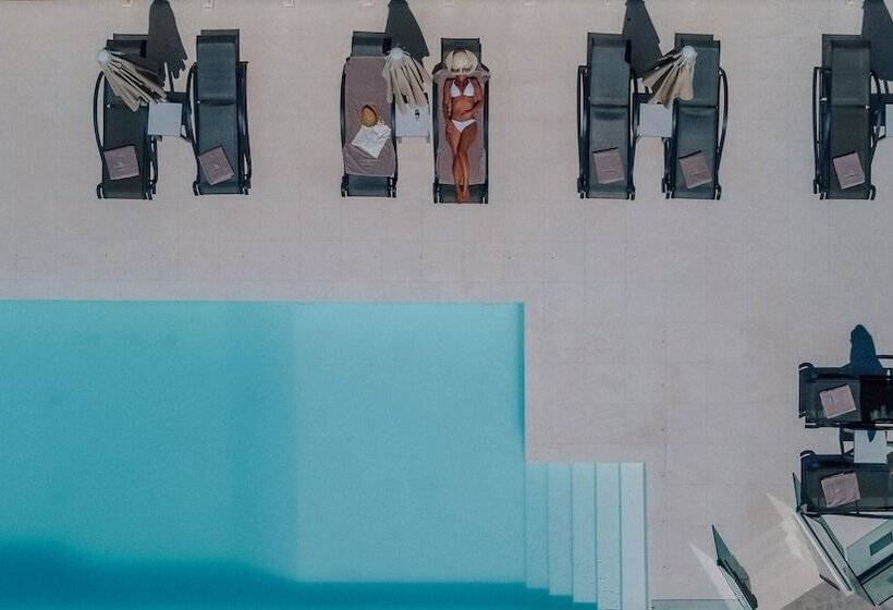 酒店 Almiriki Chios Rooms & Apartments