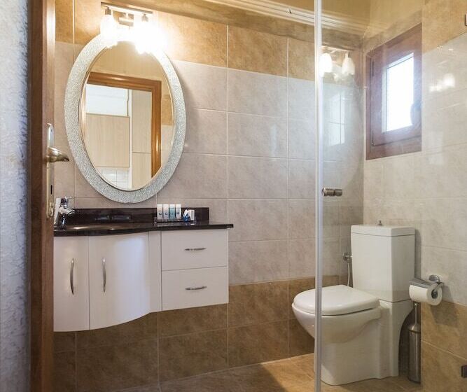 酒店 Almiriki Chios Rooms & Apartments