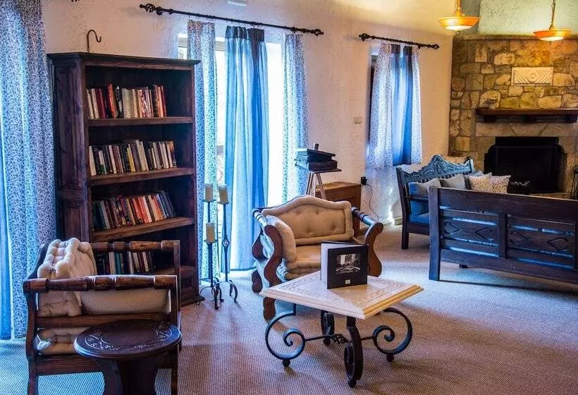 בית מלון כפרי Abeliona Retreat