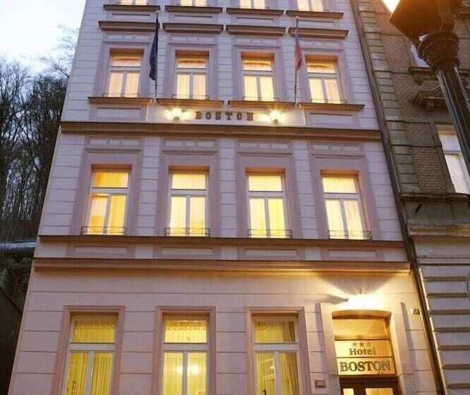 هتل Boston