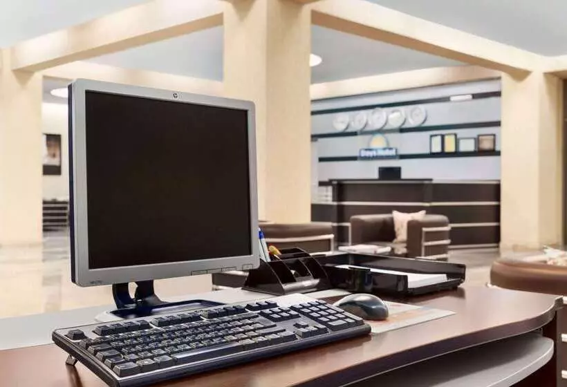 Days Hotel By Wyndham Baku