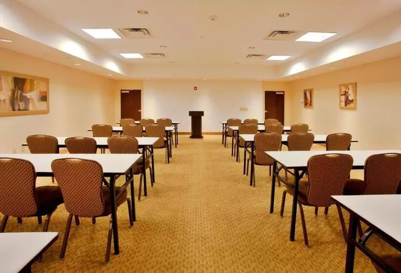 ホテル Holiday Inn Express Orlando Ocoee East, An Ihg