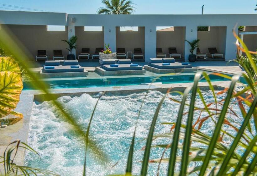 هتل Matheo Villas & Suites