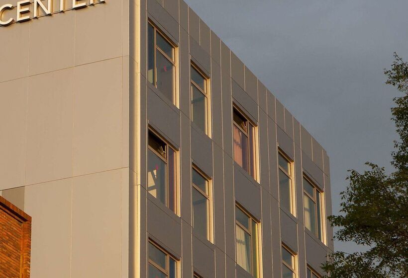 هتل NH Barcelona Diagonal Center