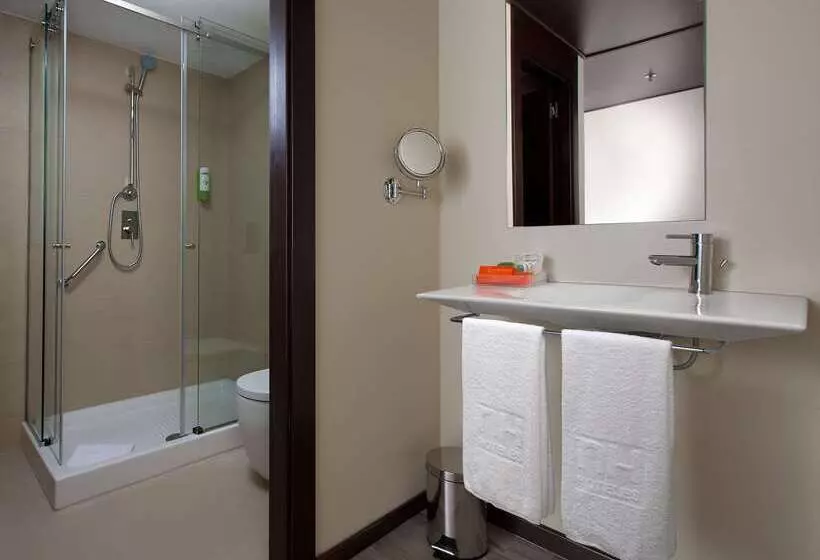 Отель NH Barcelona Diagonal Center