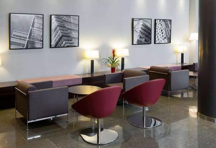Отель NH Barcelona Diagonal Center