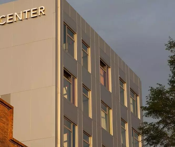 Отель NH Barcelona Diagonal Center