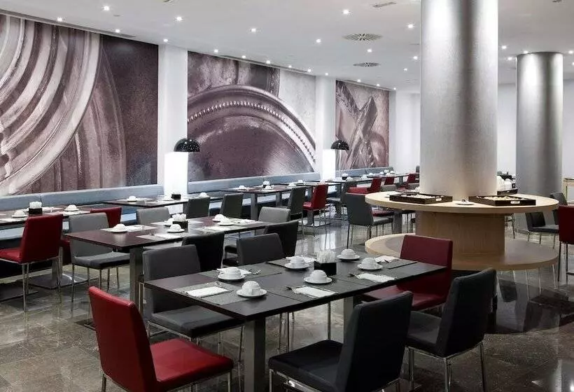 Отель NH Barcelona Diagonal Center