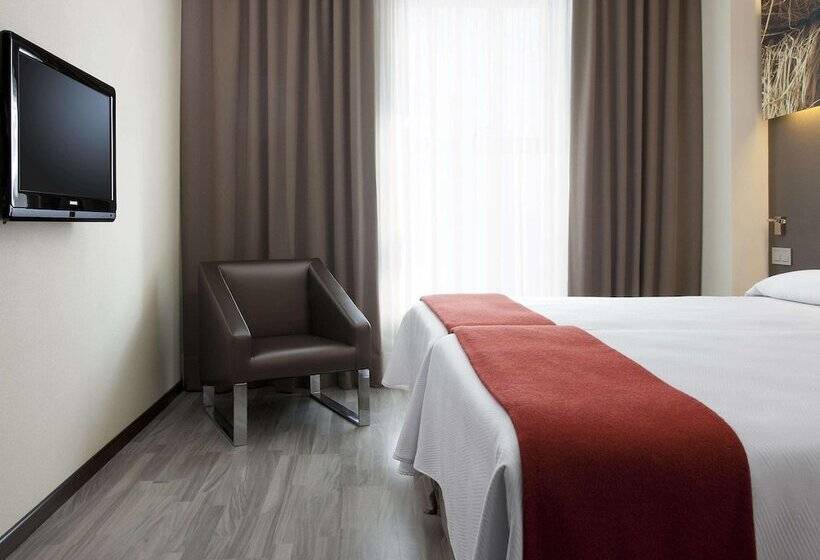 هتل NH Barcelona Diagonal Center