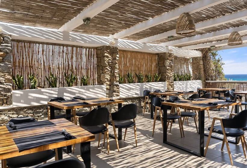 هتل Penelope Village