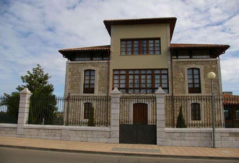 فندق Villadesella