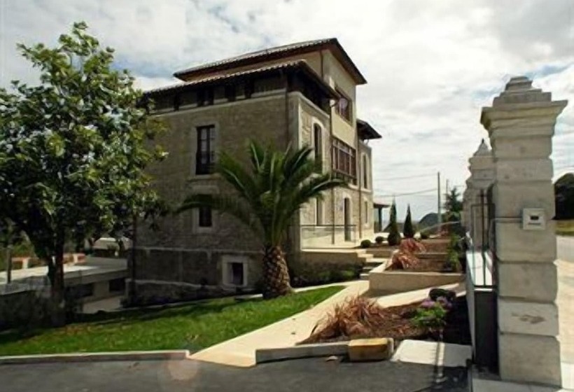 فندق Villadesella